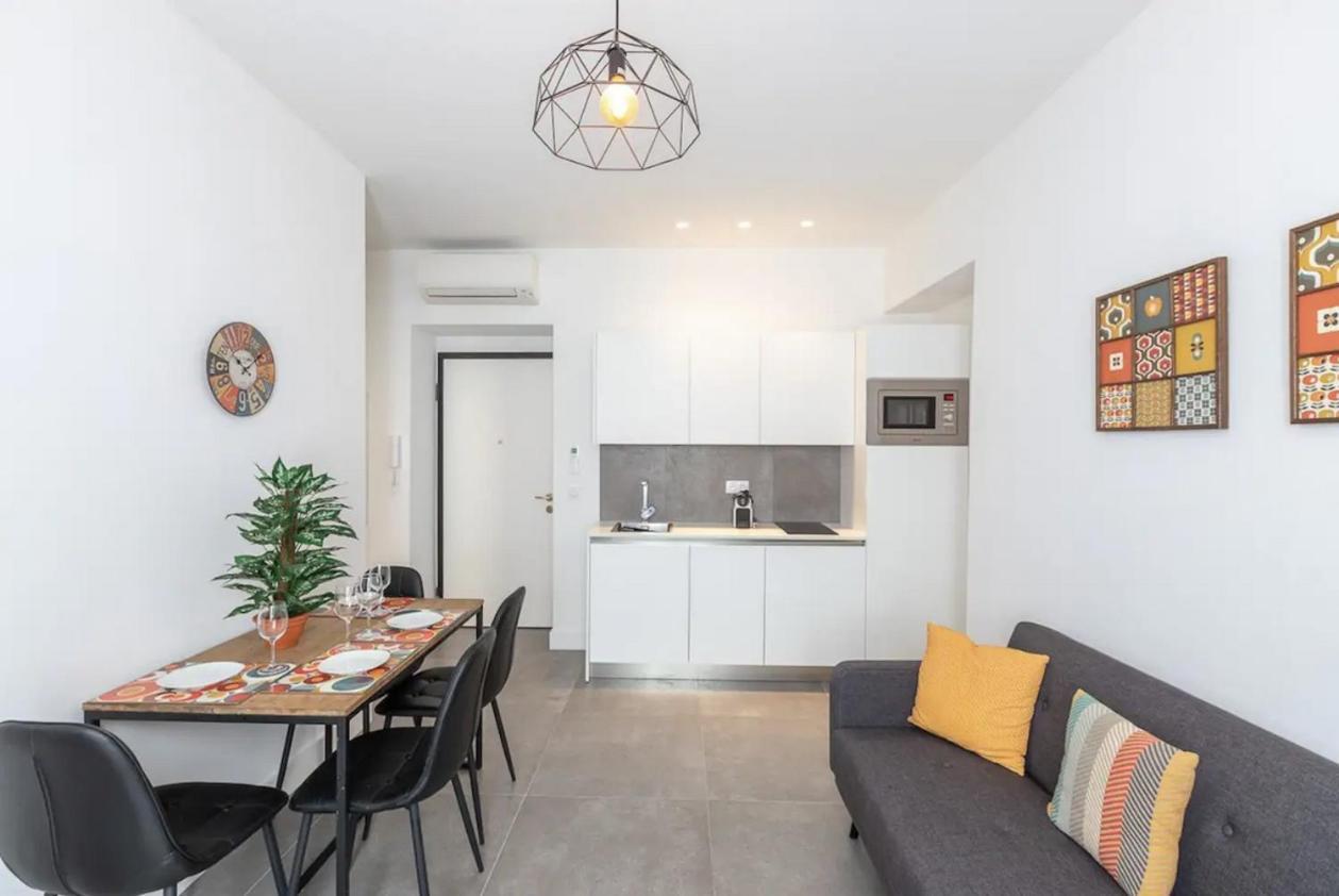 Apartment Superbe F1 Au Coeur Du Carre D'or Terrasse/clim Nizza