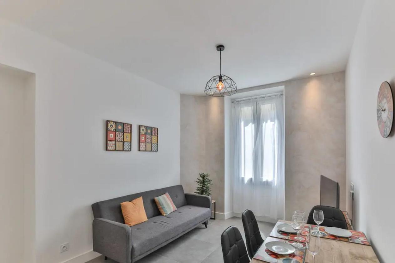 Superbe F1 Au Coeur Du Carre D'or Terrasse/clim Apartment
