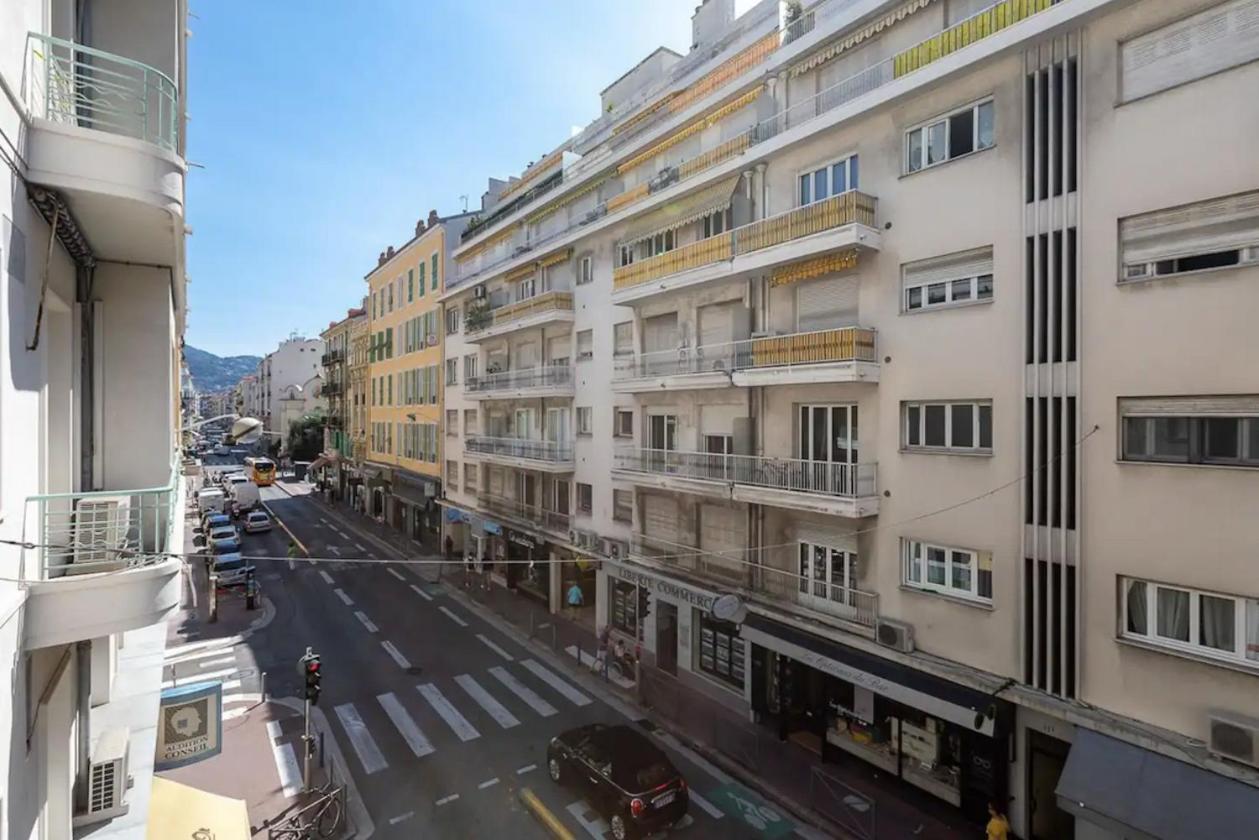 Superbe F1 Au Coeur Du Carre D'or Terrasse/clim *