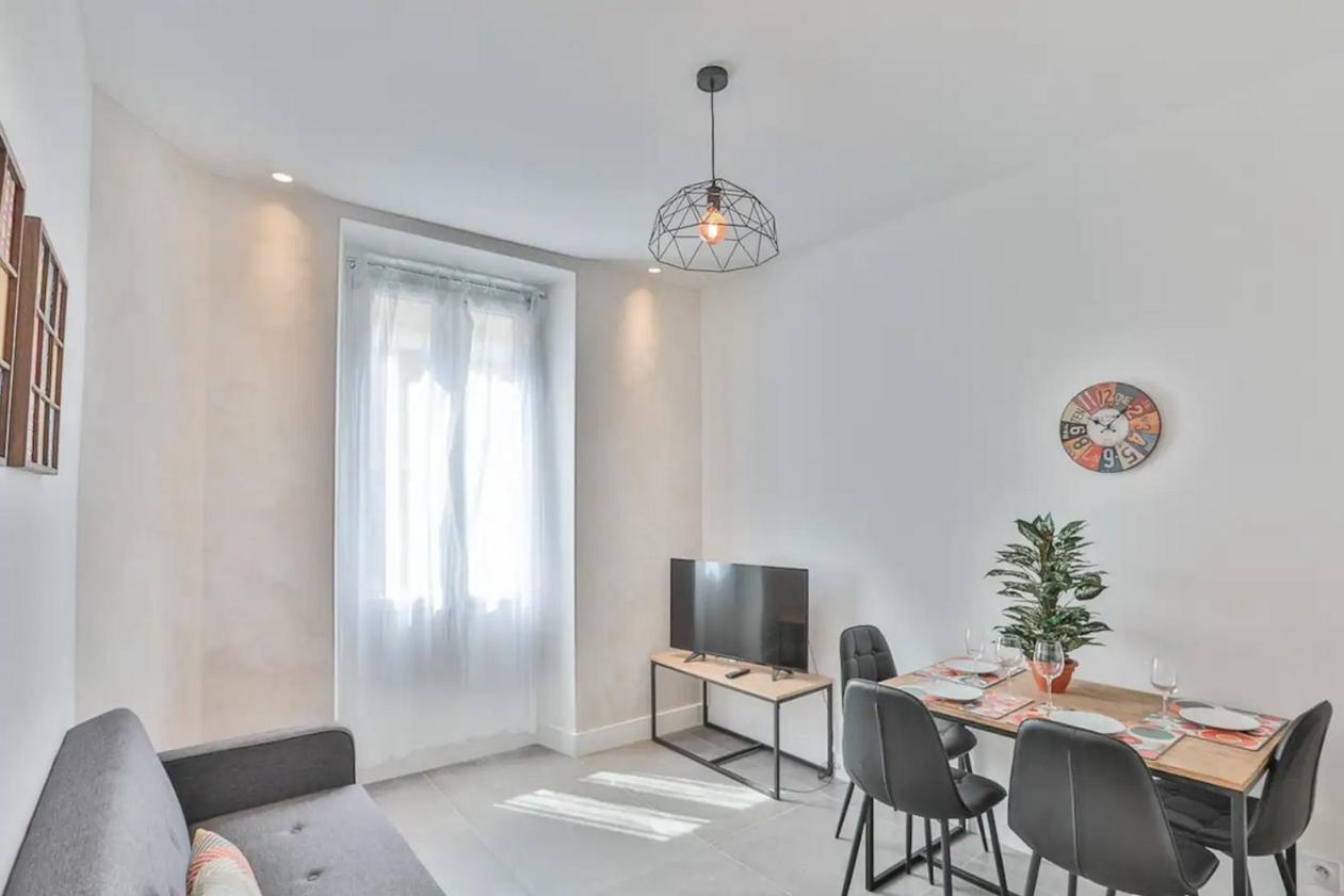 Superbe F1 Au Coeur Du Carre D'or Terrasse/clim Appartamento *